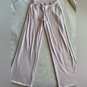 ❤︎ 2/$20❤︎ Gilly Hicks Light Pink Wide-Leg Knit Pants